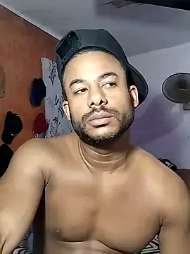 Snapshot of Negroricobaby chatting on January 2025 04:25:01 AM Negroricobaby online show from January 2025 04:25:01 AM