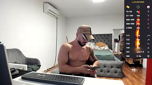 Snapshot of supermanboy94 chatting on October 2025 05:41:01 AM supermanboy94 online show from October 2025 05:41:01 AM