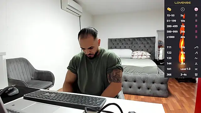 Snapshot of supermanboy94 chatting on October 2025 05:50:02 AM supermanboy94 online show from October 2025 05:50:02 AM