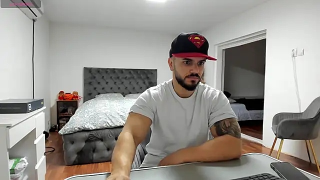 Snapshot of supermanboy94 chatting on November 2025 06:36:02 AM supermanboy94 online show from November 2025 06:36:02 AM