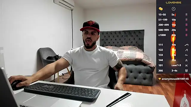 Snapshot of supermanboy94 chatting on October 2025 05:17:01 AM supermanboy94 online show from October 2025 05:17:01 AM