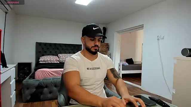 Snapshot of supermanboy94 chatting on November 2025 07:24:02 AM supermanboy94 online show from November 2025 07:24:02 AM