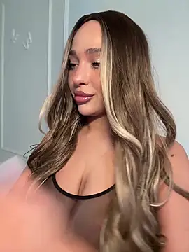 Snapshot of CardiSweetBaby chatting on September 2025 02:49:01 PM CardiSweetBaby online show from September 2025 02:49:01 PM