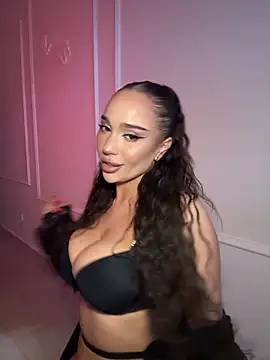 CardiSweetBaby online show from April 2026 05:50:01 PM
