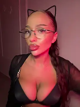 CardiSweetBaby online show from November 2025 07:58:02 PM