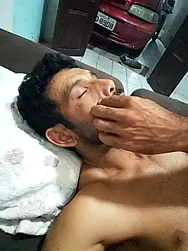 Tiago0031 online show from November 2025 06:01:01 PM