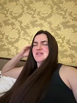 Karolina llove online show from November 2025 10:54:01 PM