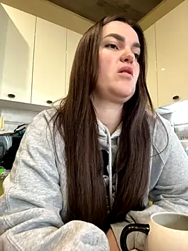 Karolina llove online show from October 2025 07:18:01 AM