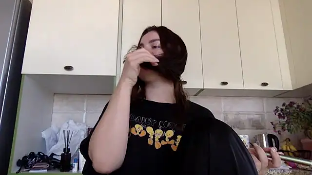 Karolina llove online show from September 2025 09:36:01 AM