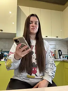 Karolina llove online show from November 2025 11:04:01 AM