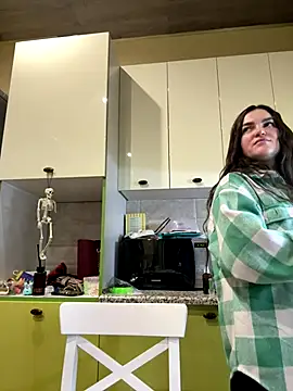 Karolina llove online show from October 2025 10:11:01 PM