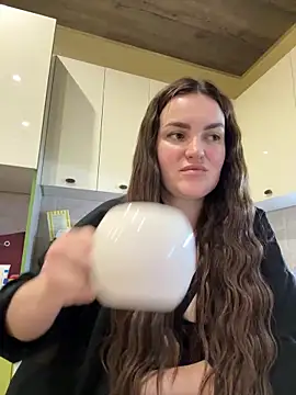 Karolina llove online show from November 2025 12:14:01 AM