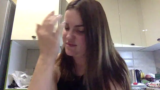 Karolina llove online show from September 2025 08:04:02 PM