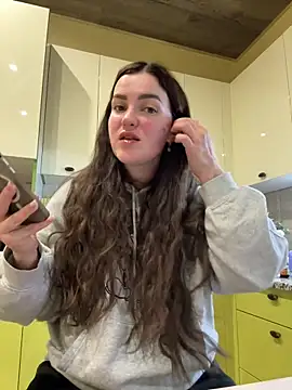 Karolina llove online show from October 2025 10:52:02 PM