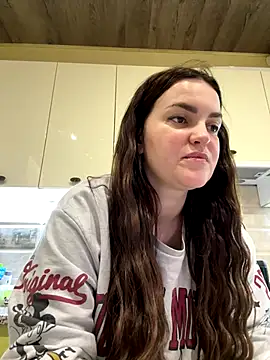 Karolina llove online show from November 2025 12:31:01 PM