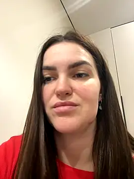 Karolina llove online show from December 2025 12:06:01 PM