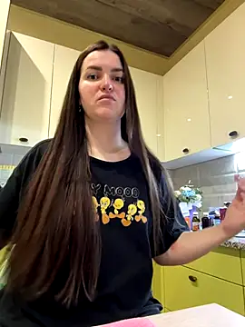 Karolina llove online show from October 2025 06:53:02 PM