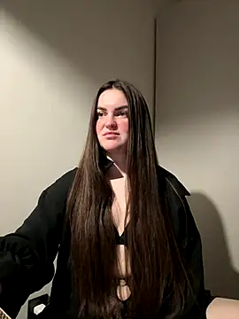 Karolina llove online show from November 2025 10:32:01 PM