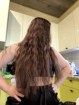 Karolina llove online show from October 2025 08:17:01 AM