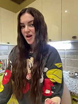 Karolina llove online show from November 2025 11:20:02 PM