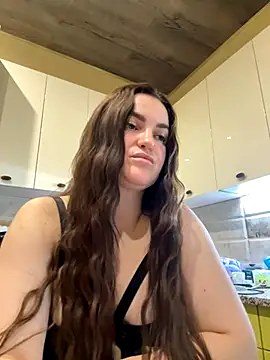 Karolina llove online show from November 2025 08:35:02 PM