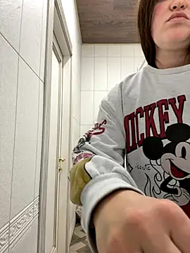 Karolina llove online show from October 2025 12:17:01 PM