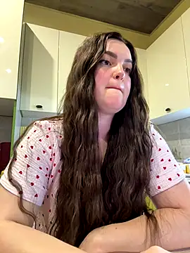 Karolina llove online show from November 2025 11:08:02 PM