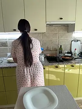 Karolina llove online show from October 2025 10:17:01 AM