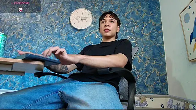 Rhaegal hot online show from November 2025 08:02:01 PM