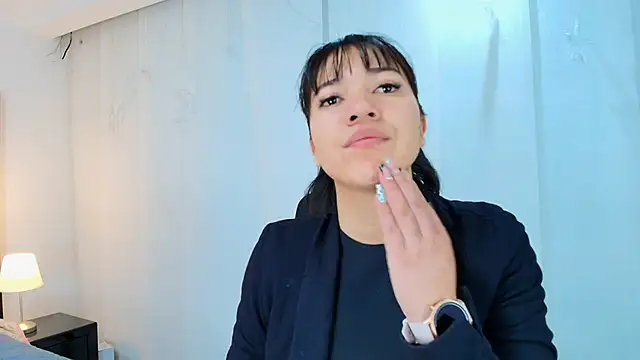 lina bedoya  online show from September 2025 11:37:01 AM