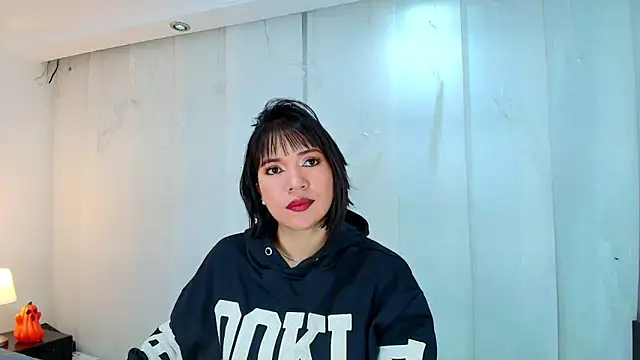 lina bedoya  online show from October 2025 11:29:02 AM