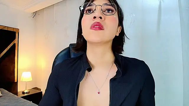 lina bedoya  online show from May 2026 11:44:01 AM