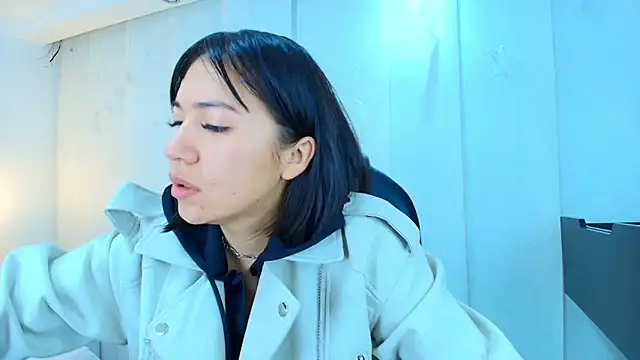 lina bedoya  online show from November 2025 11:32:01 AM