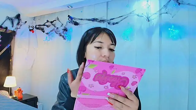 lina bedoya  online show from October 2025 11:41:02 AM