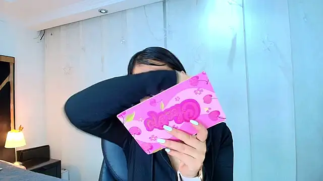 lina bedoya  online show from February 2026 11:43:02 AM