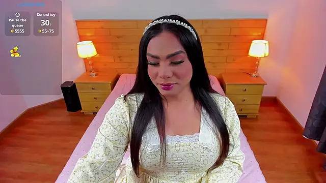 Snapshot of LilithBuckland chatting on February 2025 07:27:02 PM LilithBuckland online show from February 2025 07:27:02 PM