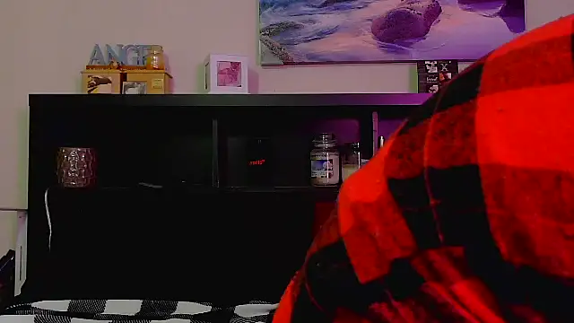 CrystalLakeXO online show from December 2025 06:12:02 AM