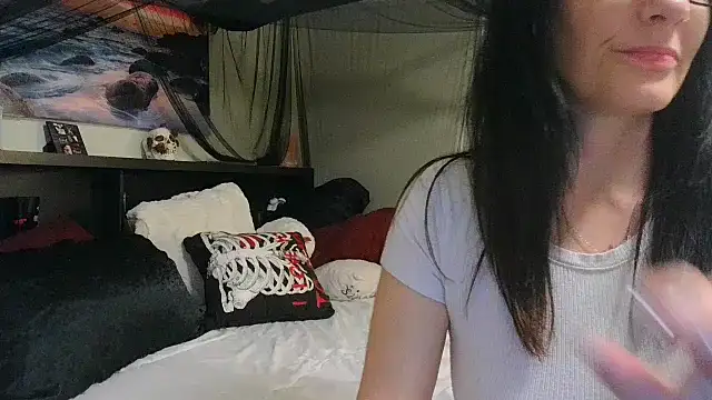 CrystalLakeXO online show from April 2026 06:20:02 AM