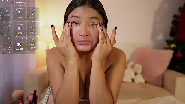 Snapshot of SaraParisi chatting on November 2025 10:47:01 PM SaraParisi online show from November 2025 10:47:01 PM