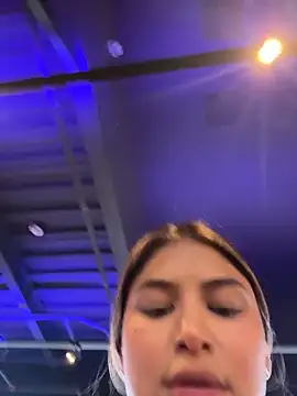 Snapshot of SaraParisi chatting on October 2025 05:31:01 PM SaraParisi online show from October 2025 05:31:01 PM