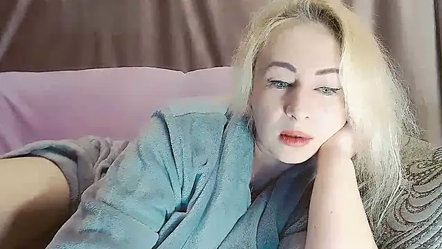 Olesya online show from December 2025 03:18:02 AM