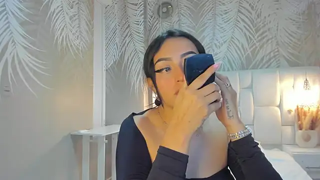 Lesly sexy4u online show from December 2025 02:27:01 AM