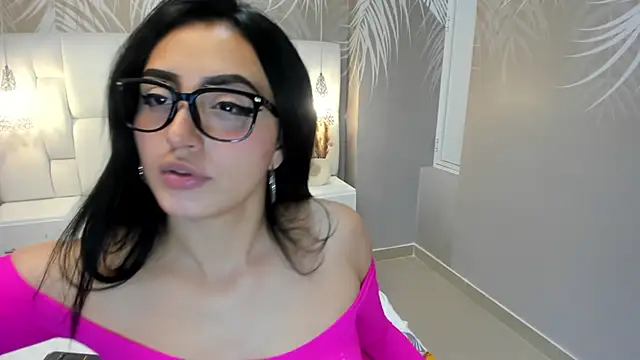 Lesly sexy4u online show from February 2026 04:08:02 AM