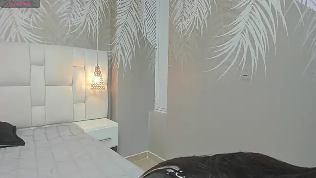 Lesly sexy4u online show from December 2025 03:49:02 AM