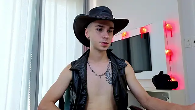 Joseph  Quinn online show from April 2026 01:09:02 AM