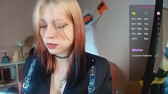Snapshot of arielabradberry chatting on October 2025 03:22:02 PM arielabradberry online show from October 2025 03:22:02 PM