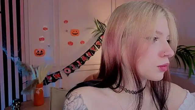 arielabradberry online show from October 2025 10:34:02 AM