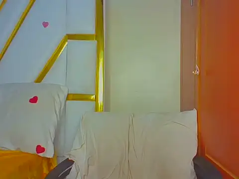 cutesmiling online show from February 2026 03:45:02 PM