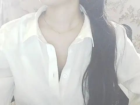 Snapshot of emma_06@xh chatting on June 2026 08:44:01 AM emma 06xh online show from June 2026 08:44:01 AM