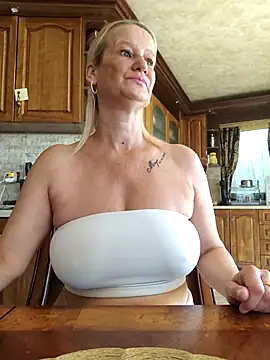 Snapshot of Lotus-blume1 chatting on October 2025 08:57:02 AM Lotus-blume1 online show from October 2025 08:57:02 AM